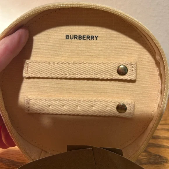 Burberry Goddess travel case EUC - Picture 3 of 10